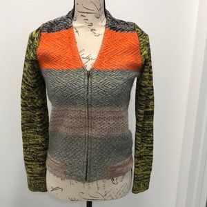 Women’s Adika zip up sweater. Size Small (EUC)